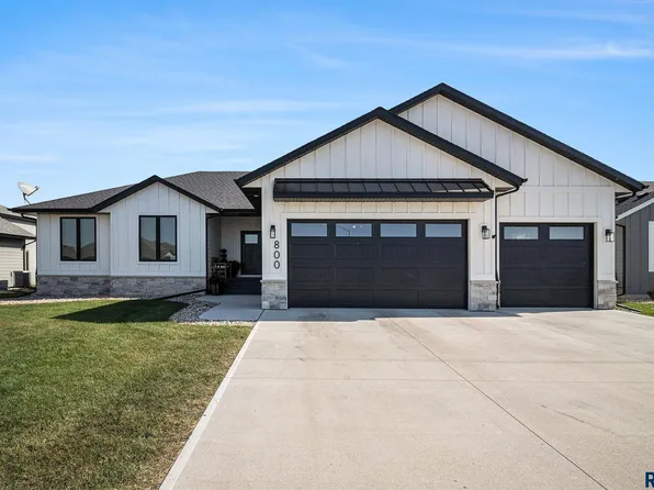 800 S James Ave, Tea, SD 57064