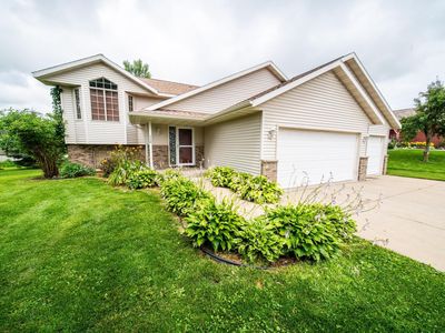 730 9th St SW, Pine Island, MN, 55963