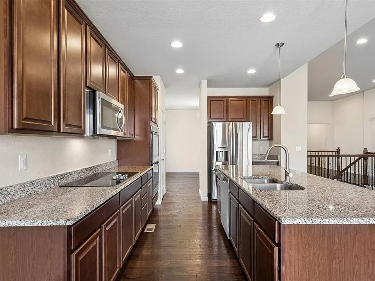 2274 Front Range Rd — Photo 5