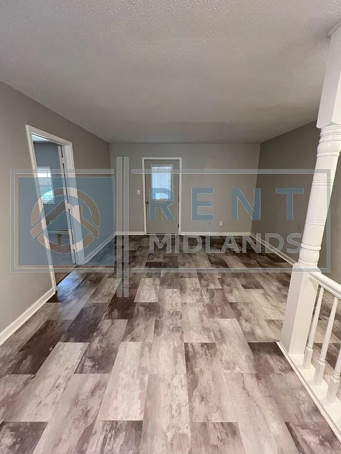 2 bed, 1.0 bath, 792 sqft, $1,149 — Photo 1