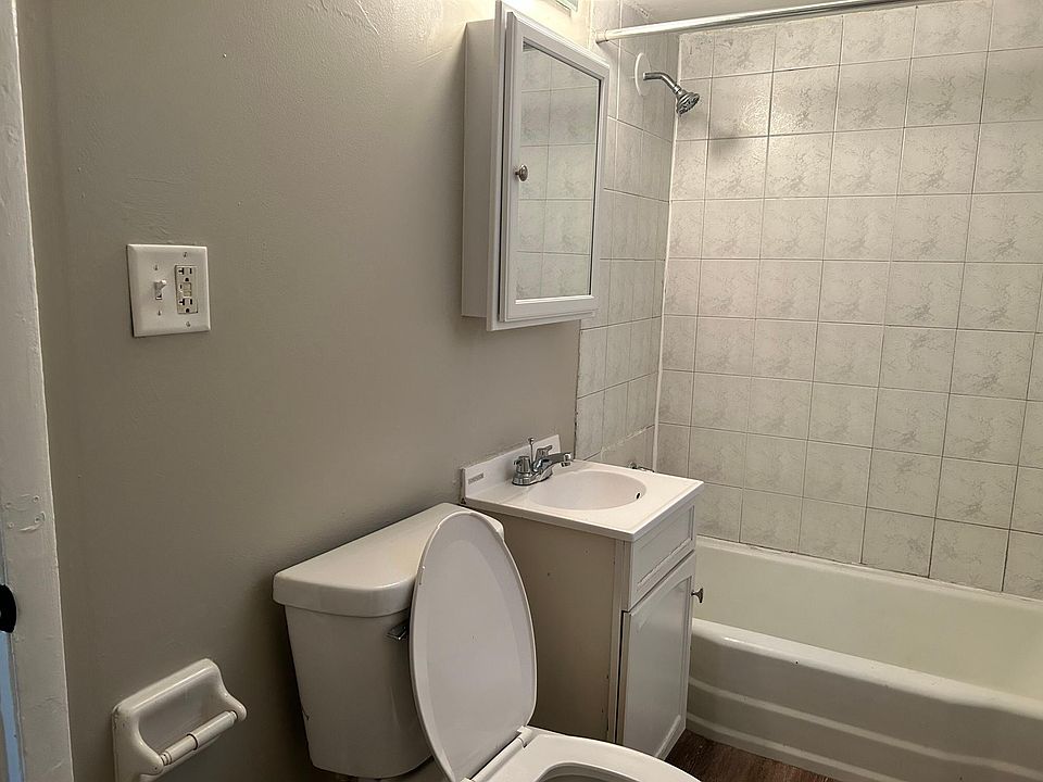 1st image of 1202 S 49th Ct #10