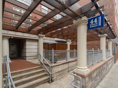 44 Prince St APT 402, Boston, MA, 02113