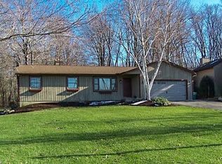 9588 Hoose Rd, Mentor, OH 44060