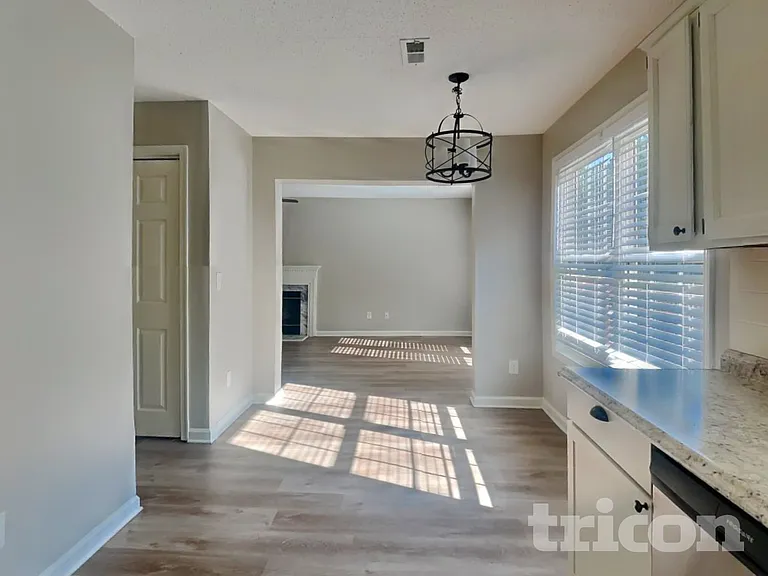 5708 Green Apple Dr — Photo 6