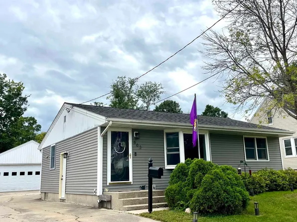 663 10th St NE, Mason City, IA 50401