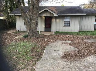 505 W Conway St #D, Benton, AR 72015