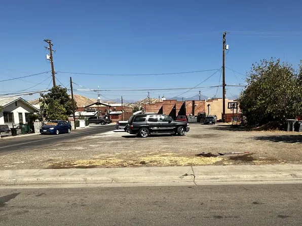 N Palm Street, Woodlake, CA 93286