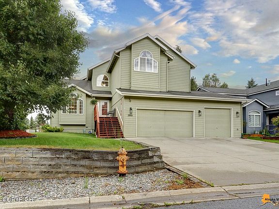 3rd image of 2801 Monarch Cir