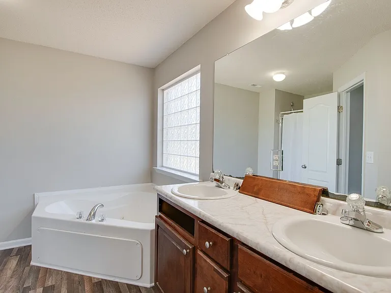 4808 Canterwood Dr SE — Photo 15