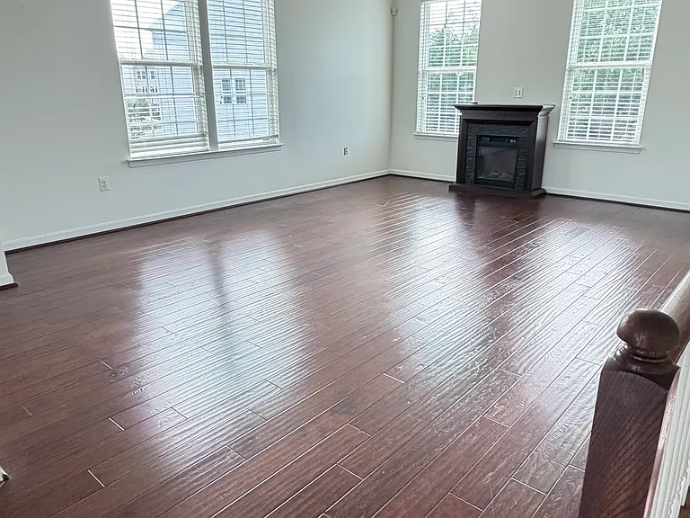 8267 Heritage Crossing Ct — Photo 5