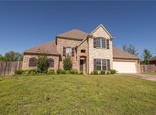 2536 Vickers Pl, Fayetteville, AR 72704