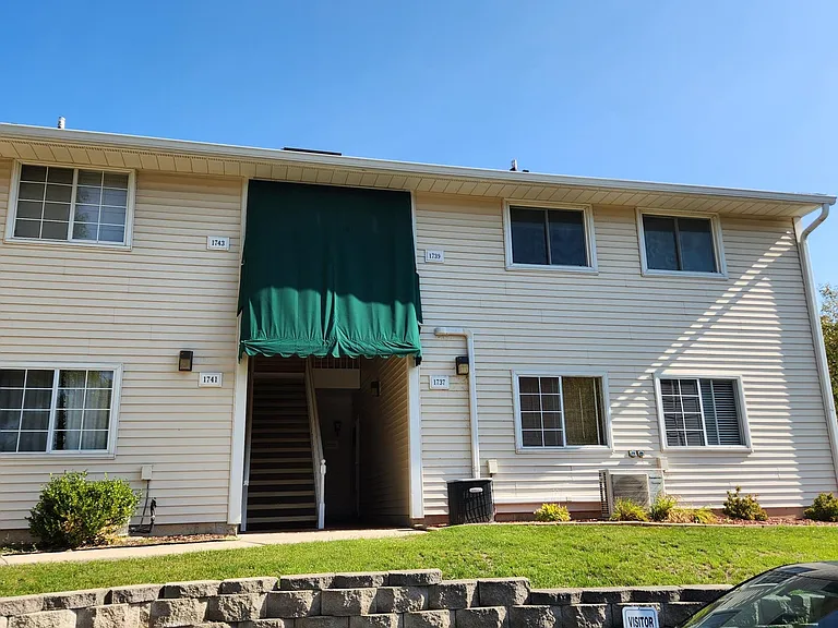 1737 Parknoll Ln — Photo 1