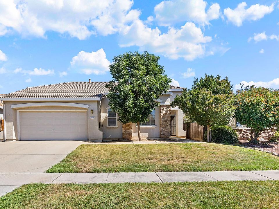 1st image of 1359 Amaranth St