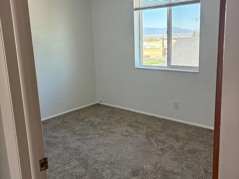 2047 N Buckboard Dr — Photo 11