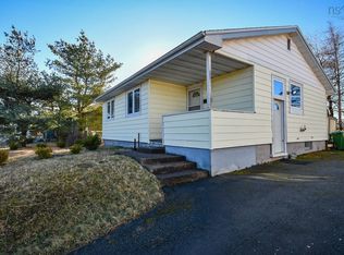 51 Mansion Ave, Halifax, NS B3R 1C8