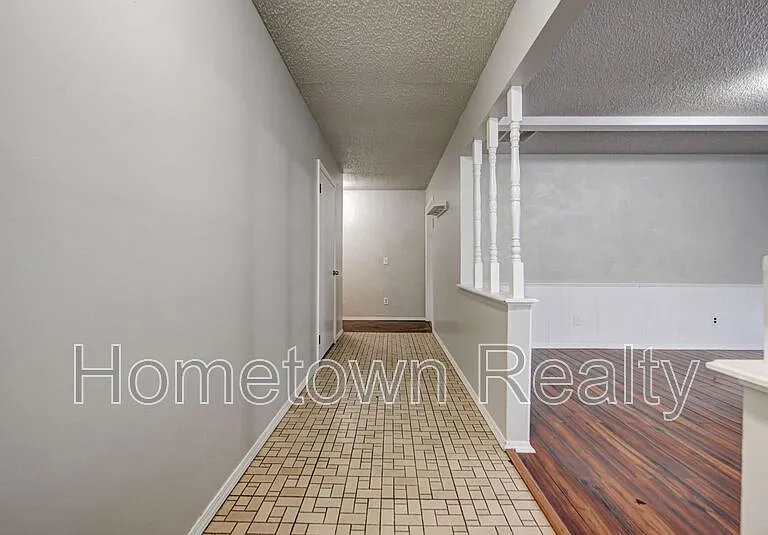 605 W Clarke St — Photo 8