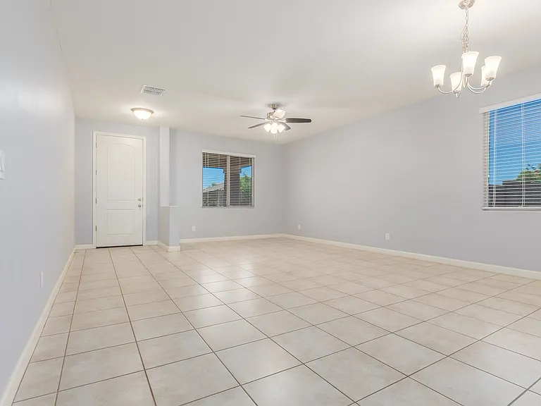 17186 W Lisbon Ln — Photo 6