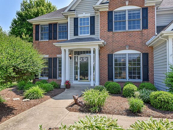 3rd image of 39W885 N Robert Frost Cir