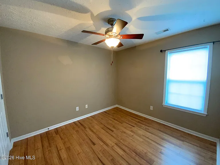 329 Rose Bud Ln — Photo 18