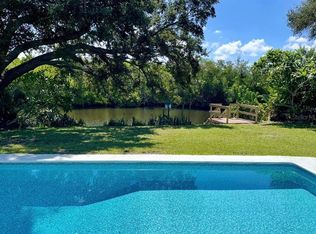 8385 81st St, Seminole, FL 33777