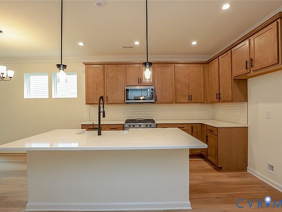 2nd image of 6305 Lila Crest Ln