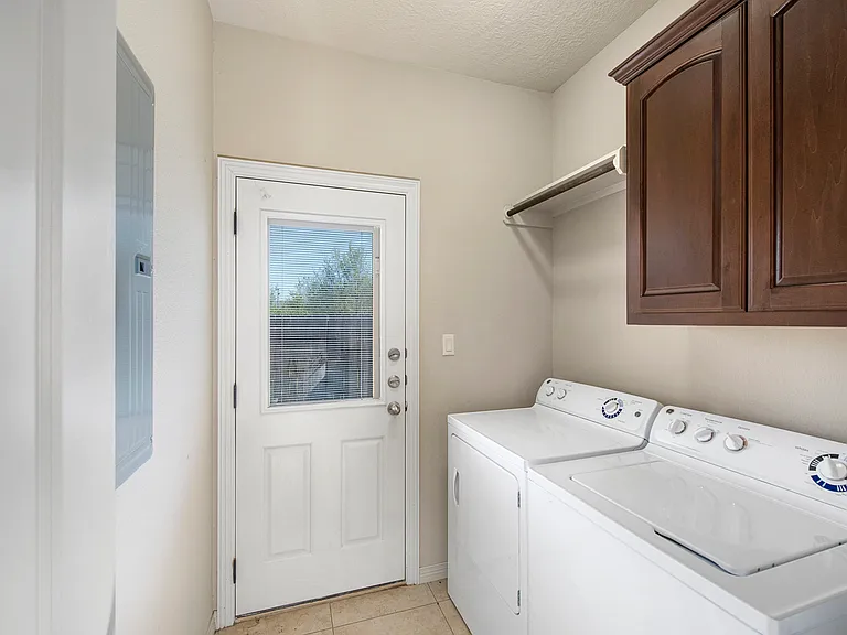 534 Forest Dr — Photo 14