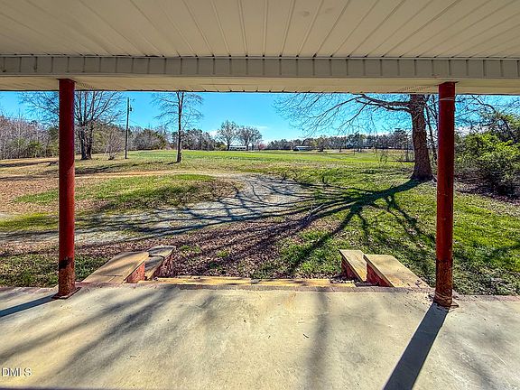 5th image of 1557 Gentry Ridge Rd