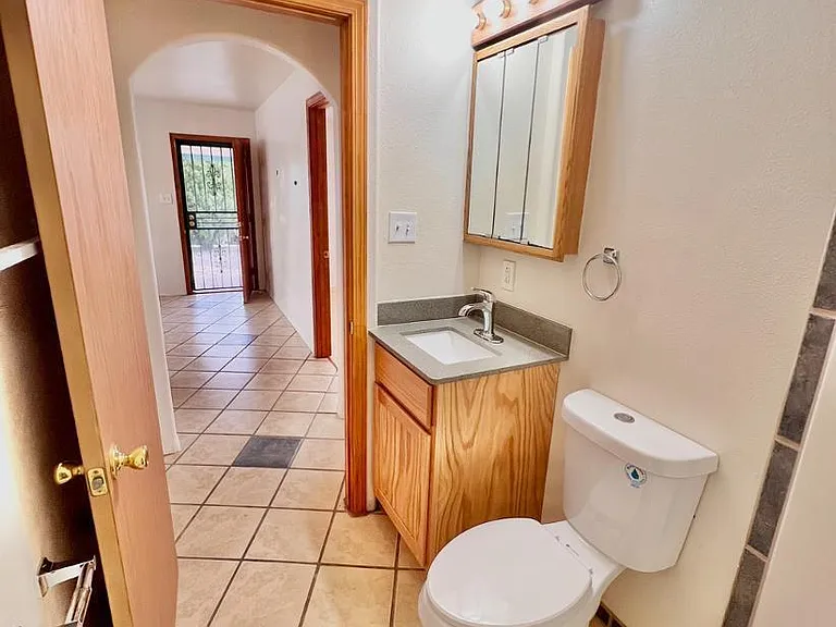 615 Candelaria Rd NW — Photo 10
