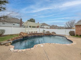 6813 Glen Meadow Dr, Fort Worth, TX 76132