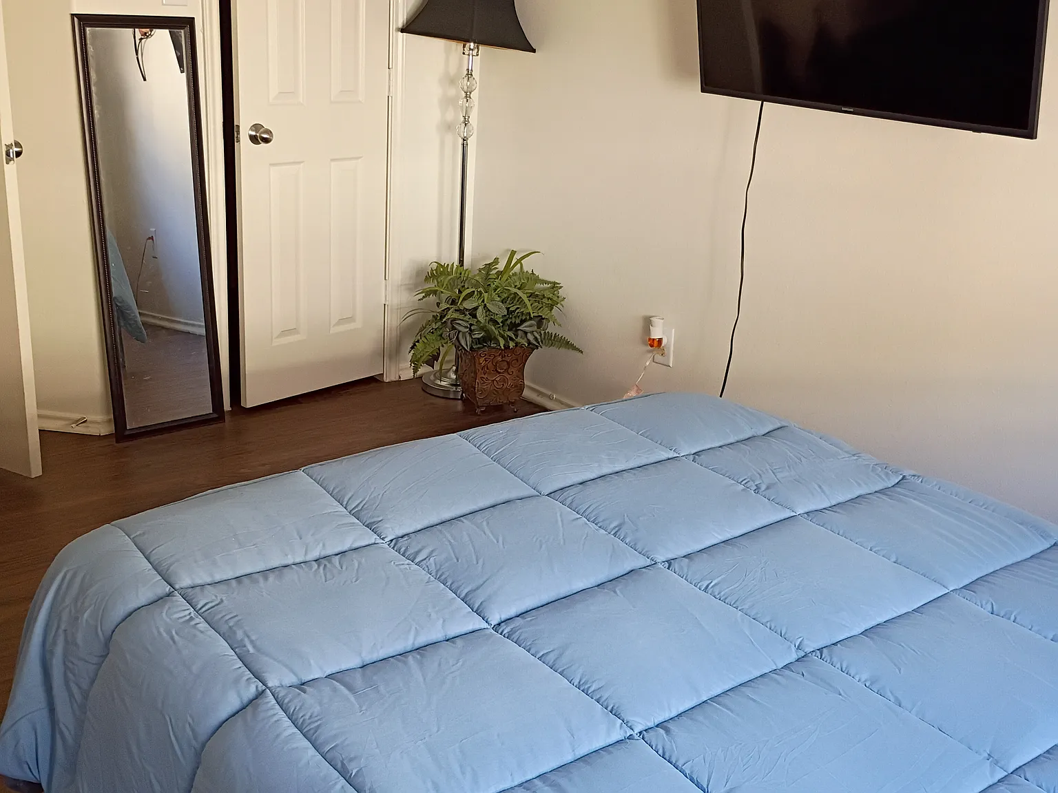 3 bed, 1969 sqft, $850 — Photo 3