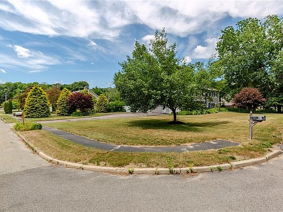 2nd image of 54 Colvintown Rd