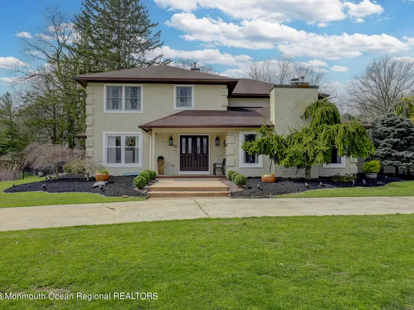 32 Dorchester Way, Shrewsbury Boro, NJ 07702
