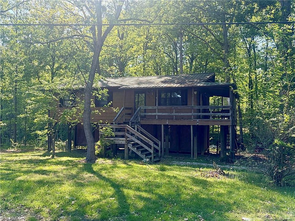 1st image of 217 Lakeview Dr E