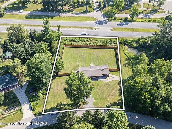 3rd image of 3687 Josephine Ln