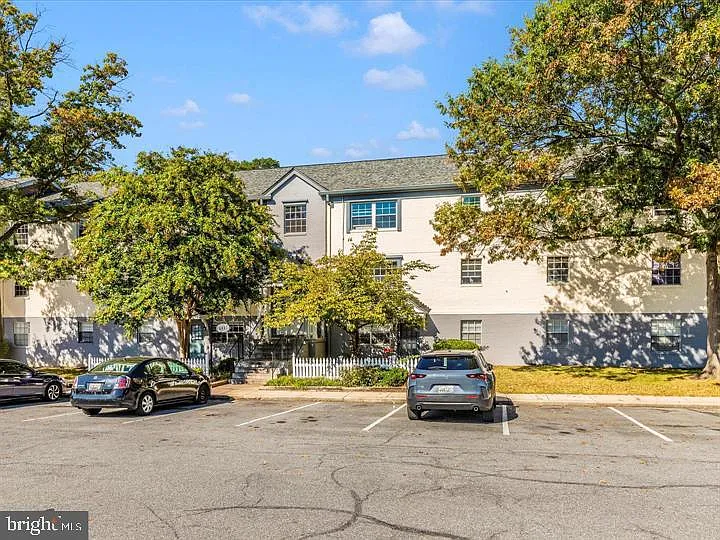 4411 Romlon St #301 — Photo 46