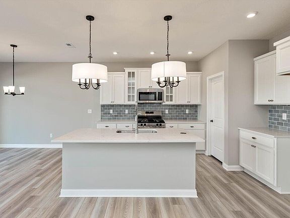 7th image of this home