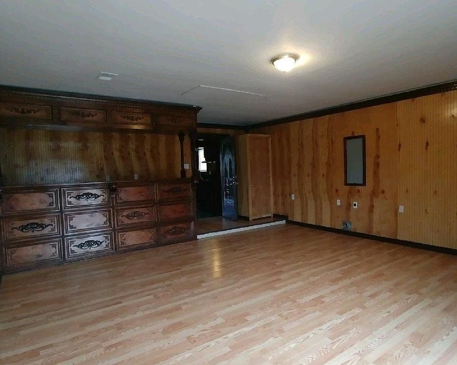 1st image of 2631 Red River St