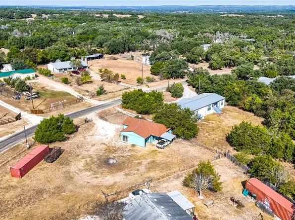 331 Rangeland Rd, Blanco, TX 78606