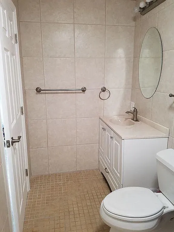 Meyer Ave Home — Photo 3