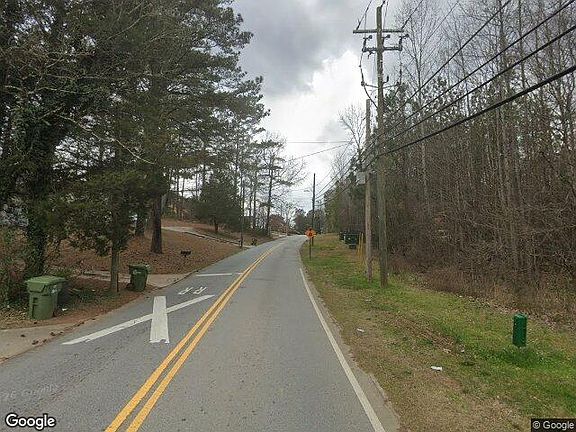 Exterior Neighborhood (street photo)