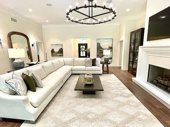 4th image of 8802 Tigres Ave