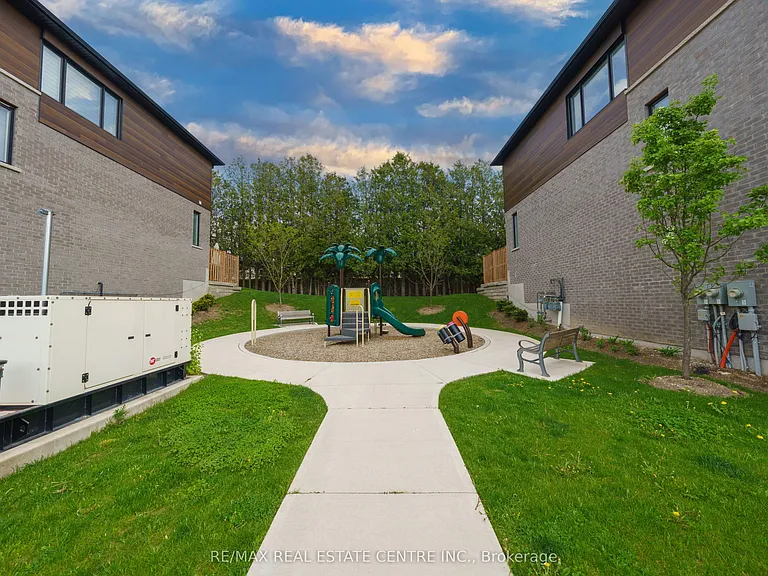 350 River Rd #23 — Photo 40