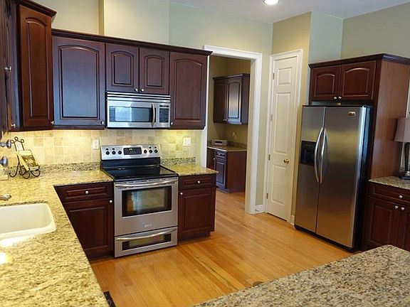 5th image of 3901 W McKay Ave