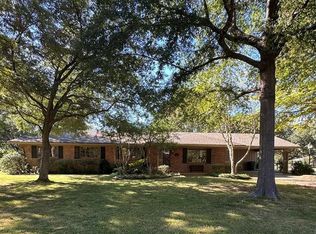 141 Clover Cir, Greenville, MS 38701