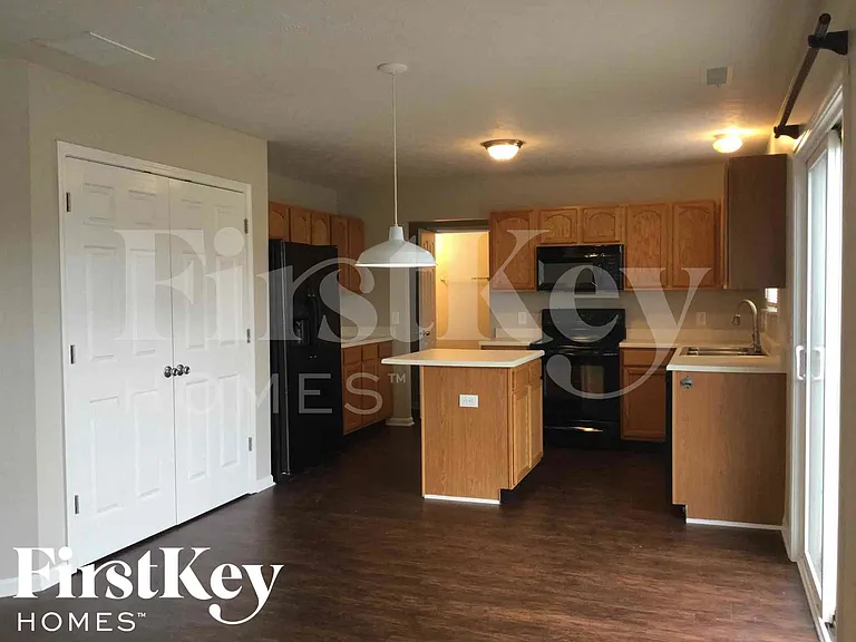 6914 Governors Point Blvd #B — Photo 7