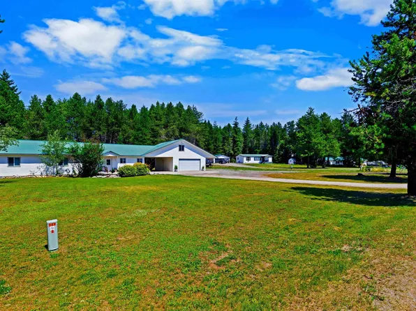 221 Schell Rd, Sagle, ID 83860