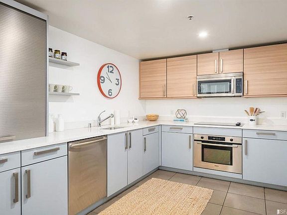 5th image of 555 4th St Unit 106