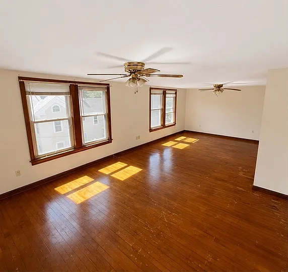3 bed, 1150 sqft, $2,200 — Photo 3