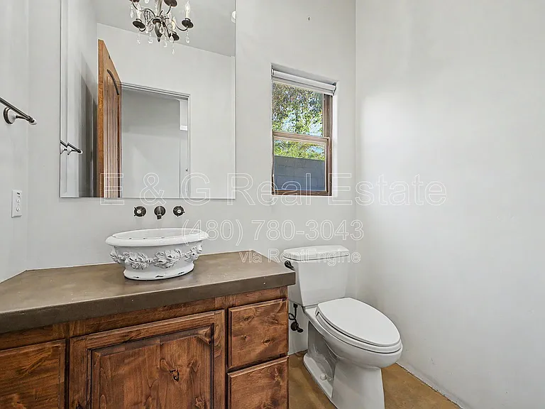 304 S Wilson St — Photo 16