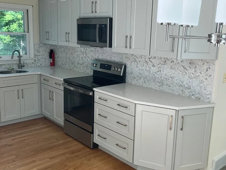 81 Village St — Photo 7